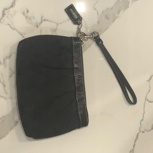 Coach Small Signature Wristlet, black